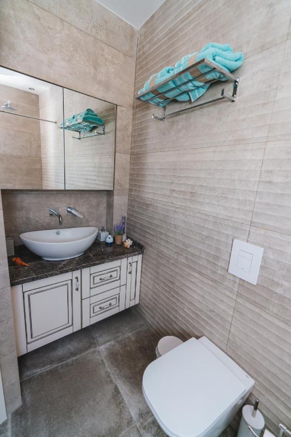 Appartamento Lux House With Outdoor Jacuzzi And Sea View In Santorini Emporio  Esterno foto